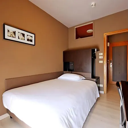 M14 & Hotel Padova