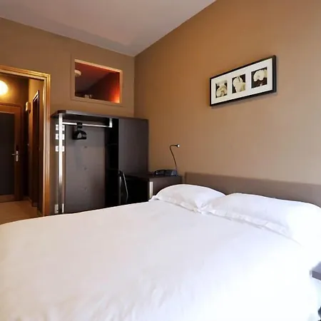 Hotel M14 & 3*