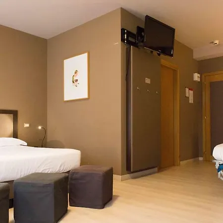 M14 & Hotel 3*