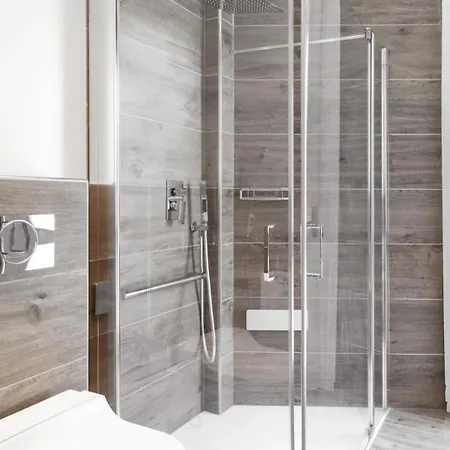 Hotel M14 &