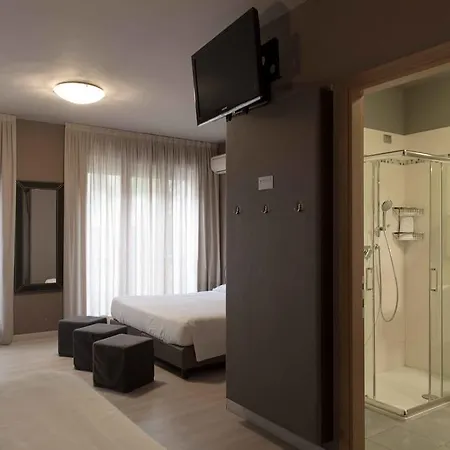 M14 & Hotel 3*