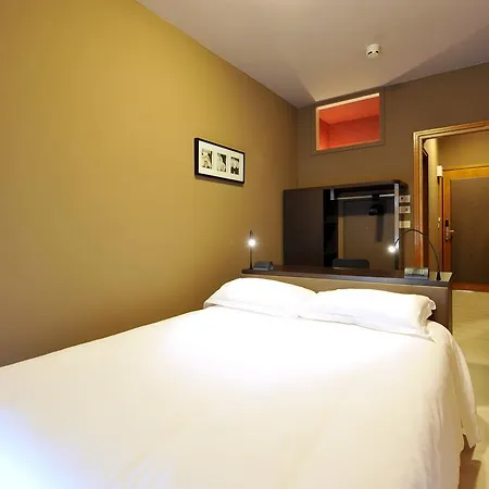 M14 & Hotel Padova