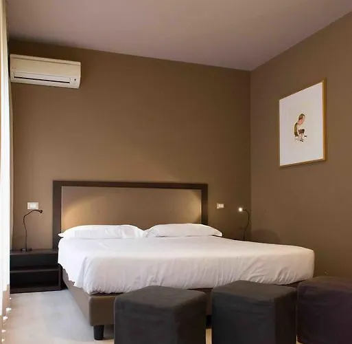 Hotel M14 & 3*